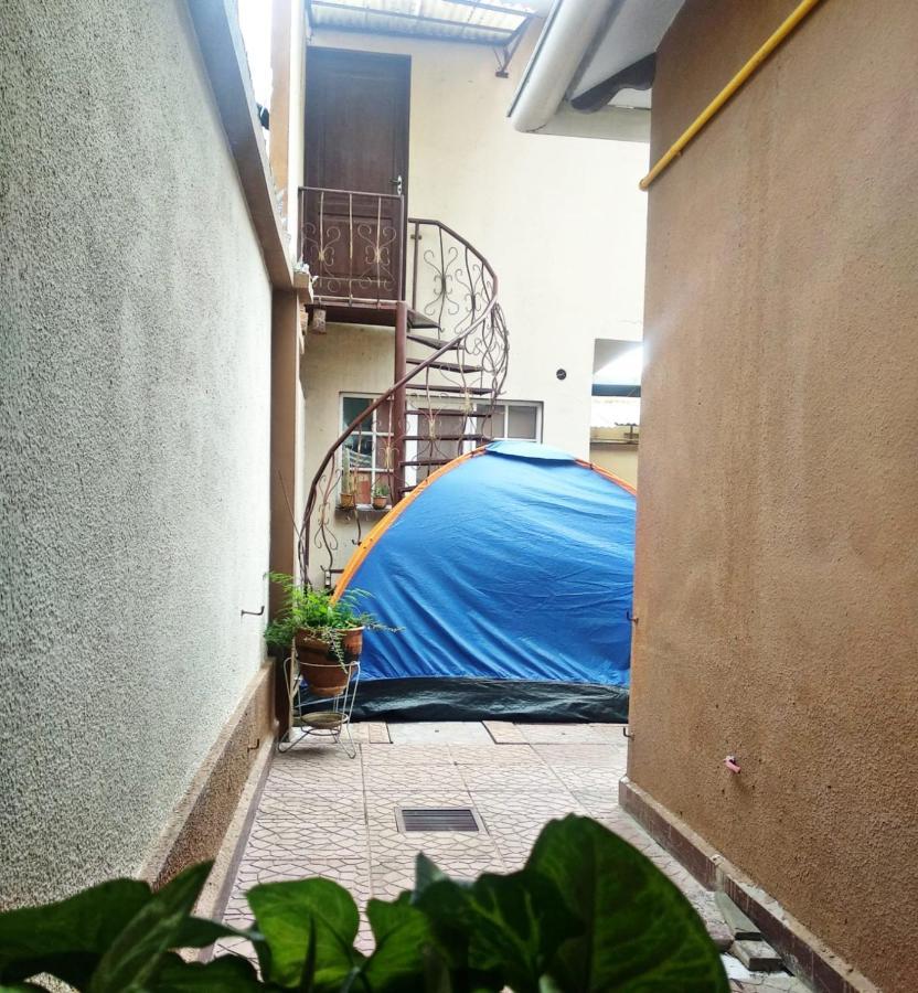 Residencial Moroni - Alojamiento En Cochabamba Bed & Breakfast Bagian luar foto