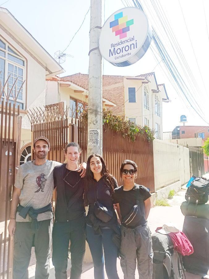 Residencial Moroni - Alojamiento En Cochabamba Bed & Breakfast Bagian luar foto