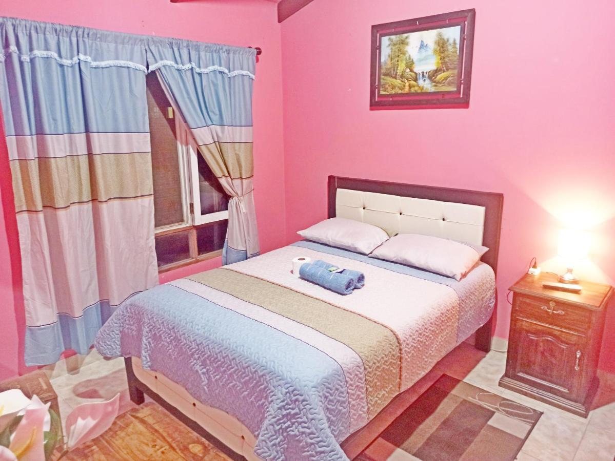 Residencial Moroni - Alojamiento En Cochabamba Bed & Breakfast Bagian luar foto