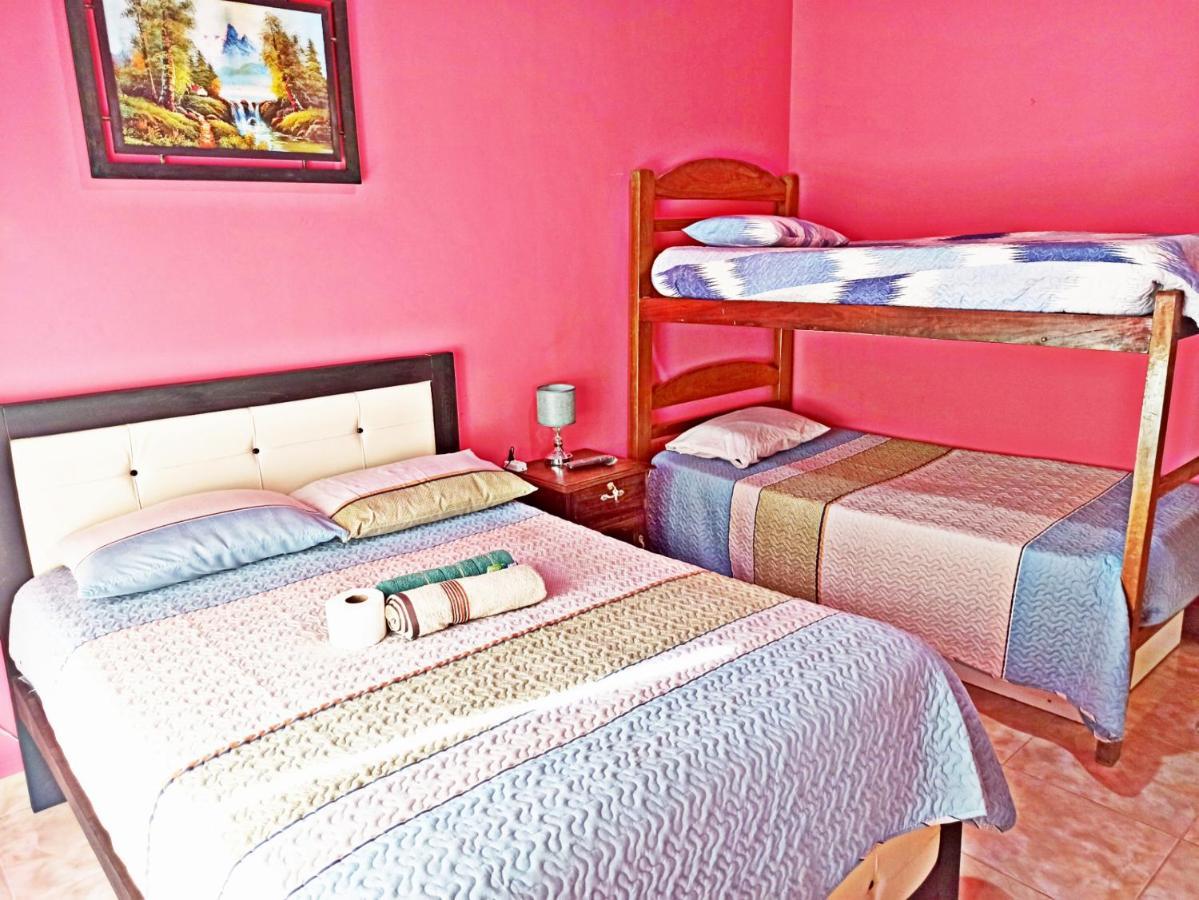 Residencial Moroni - Alojamiento En Cochabamba Bed & Breakfast Bagian luar foto