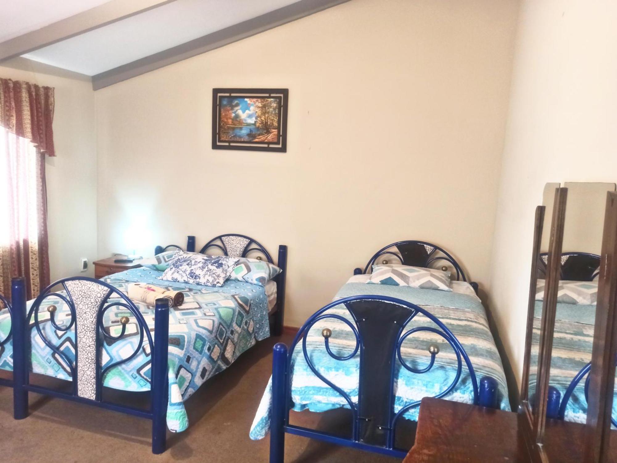 Residencial Moroni - Alojamiento En Cochabamba Bed & Breakfast Bagian luar foto